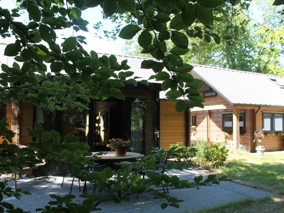 Cosy Wooden House Amid Woods In Soesterberg Utrecht Exterior photo