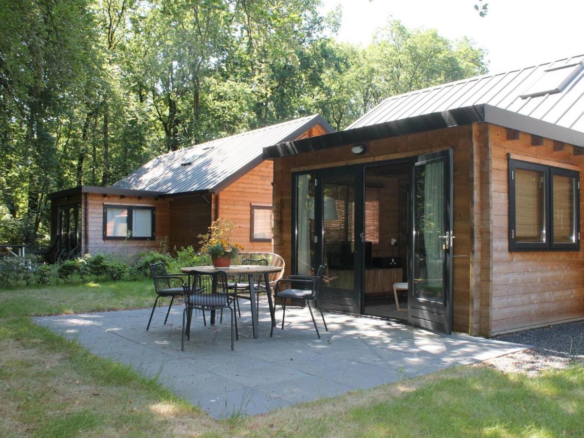 Cosy Wooden House Amid Woods In Soesterberg Utrecht Exterior photo